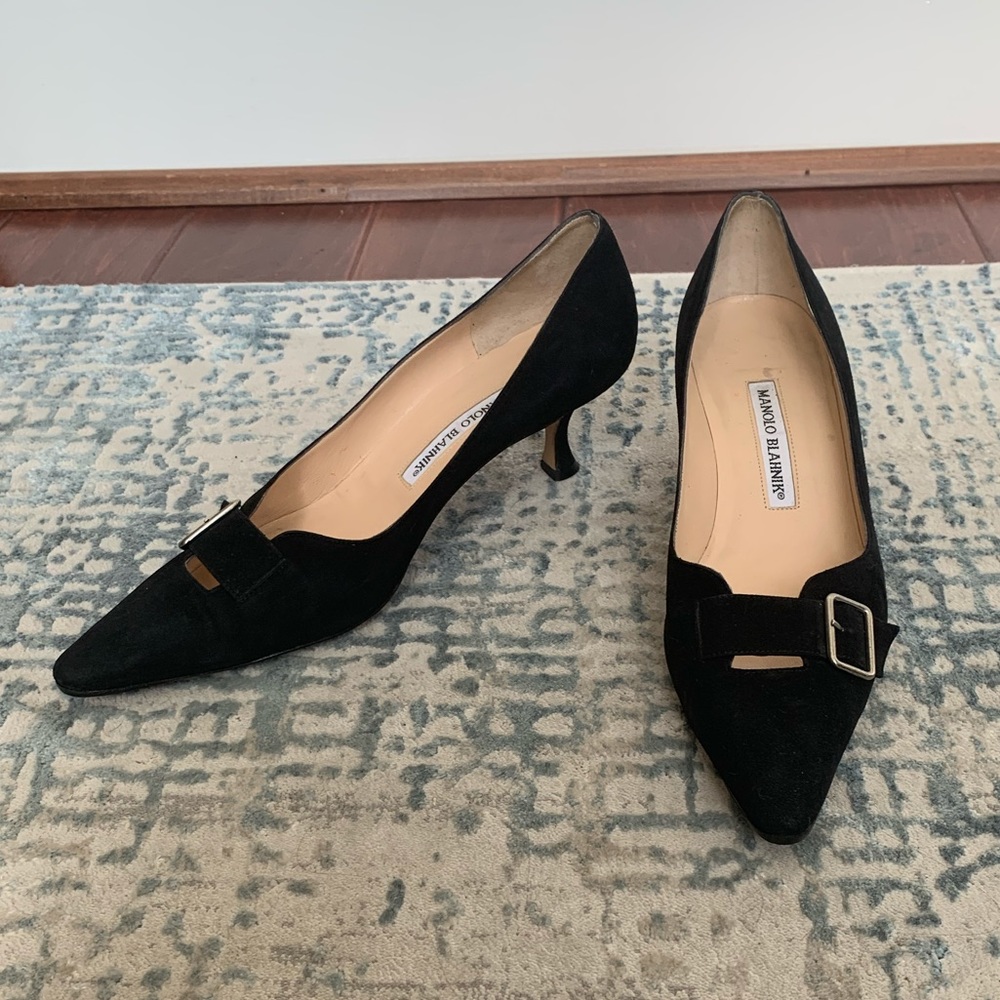 Manolo blahnik Black Suede Kitten Heels
